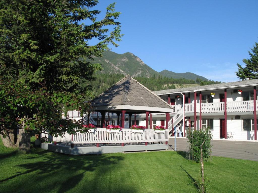 Mountain Springs Motel Radium Hot Springs Exterior photo